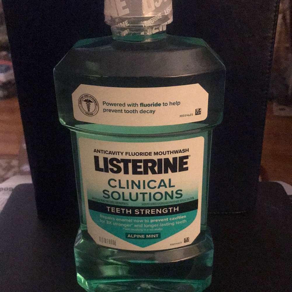 Listerine Clinical Solutions Mouthwash